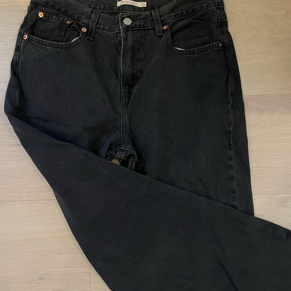 Levi’s Low Pro Black Jeans - Picture 1 of 3